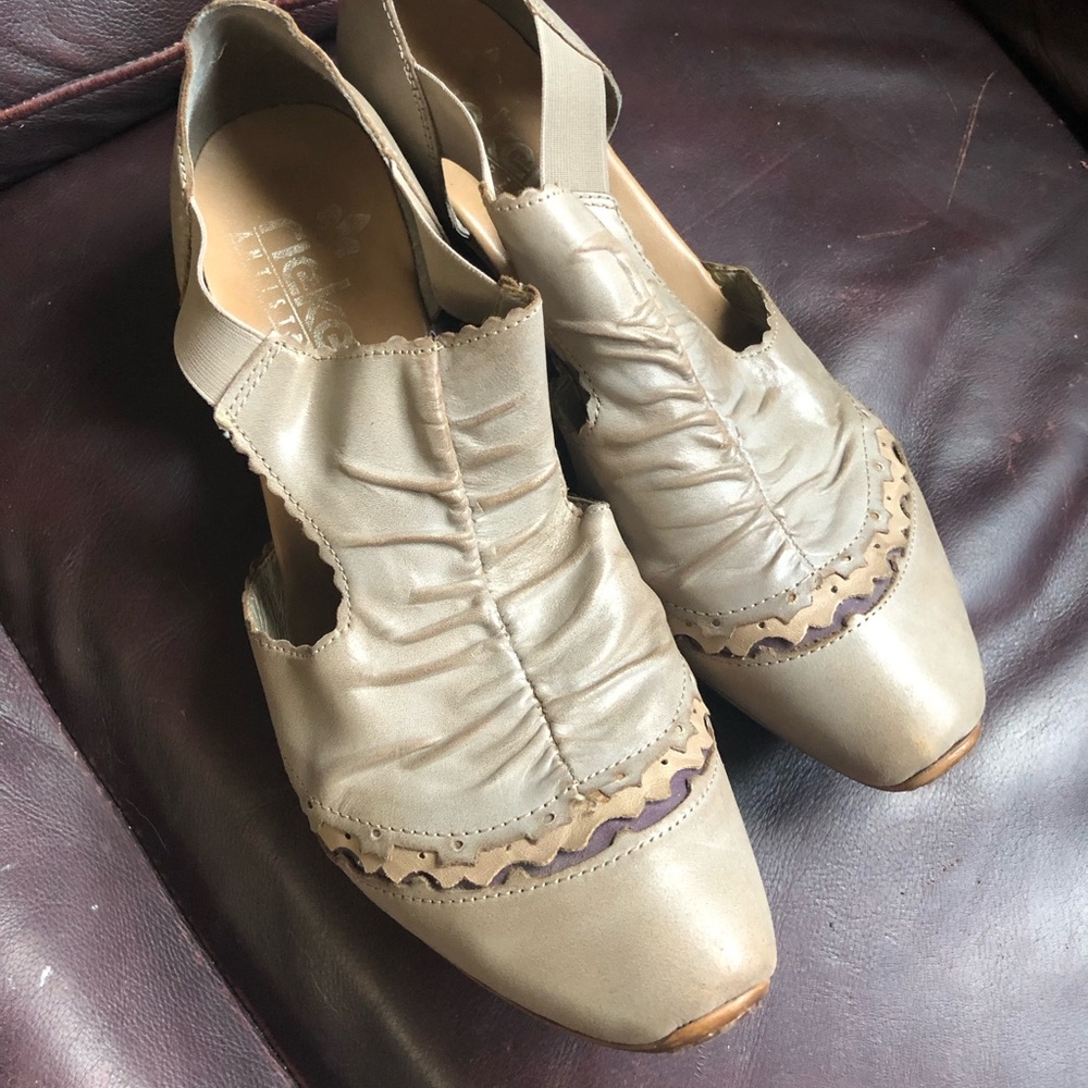 Rieker Shoes - Picture 4 of 7
